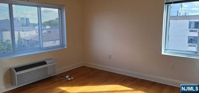 411 E Brinkerhoff Avenue 204, Palisades Park, NJ 07650