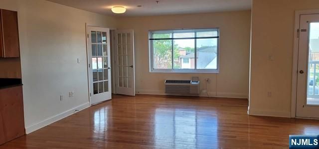 411 E Brinkerhoff Avenue 204, Palisades Park, NJ 07650