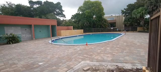 140 NW 87th Ave G214, Miami, FL 33172