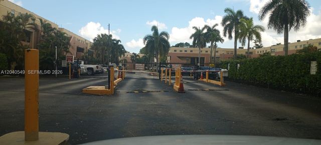 140 NW 87th Ave G214, Miami, FL 33172