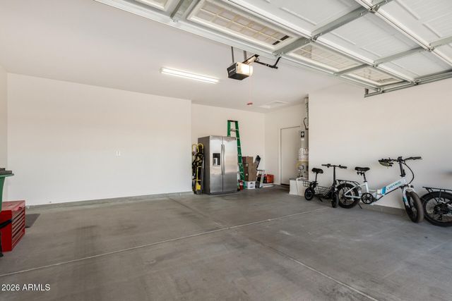 18275 W CEDARWOOD Lane, Goodyear, AZ 85338