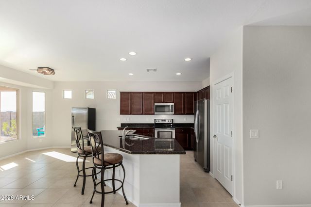 18275 W CEDARWOOD Lane, Goodyear, AZ 85338