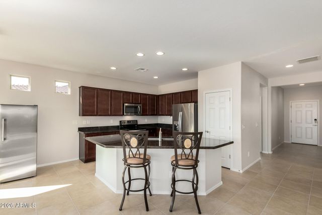 18275 W CEDARWOOD Lane, Goodyear, AZ 85338