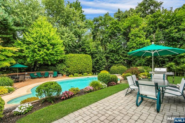 56 O Shaughnessy Lane, Closter, NJ 07624