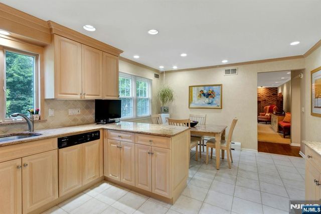 56 O Shaughnessy Lane, Closter, NJ 07624