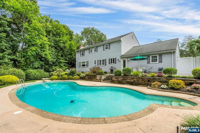56 O Shaughnessy Lane, Closter, NJ 07624
