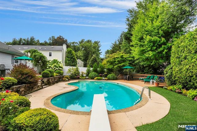 56 O Shaughnessy Lane, Closter, NJ 07624