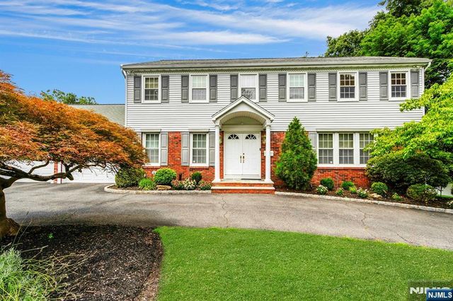 56 O Shaughnessy Lane, Closter, NJ 07624