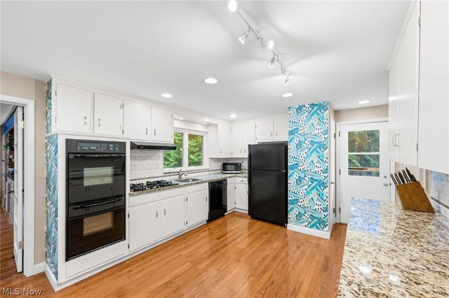 23706 Wimbledon Road, Shaker Heights, OH 44122