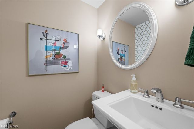 23706 Wimbledon Road, Shaker Heights, OH 44122
