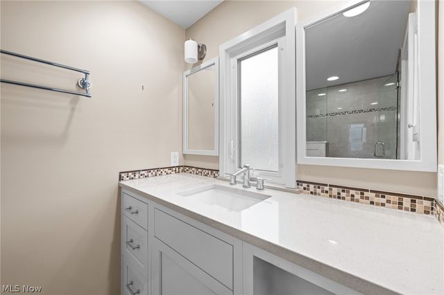 23706 Wimbledon Road, Shaker Heights, OH 44122