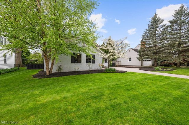 23706 Wimbledon Road, Shaker Heights, OH 44122