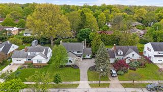 23706 Wimbledon Road, Shaker Heights, OH 44122
