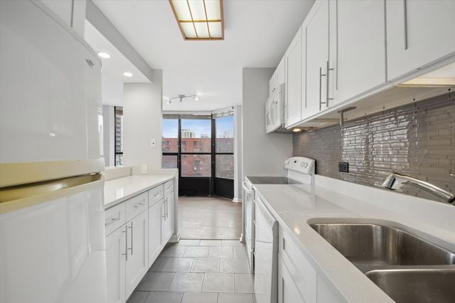 901 S Plymouth Court 202, Chicago, IL 60605