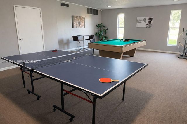 470 Executive Center Drive 2D, West Palm Beach, FL 33401