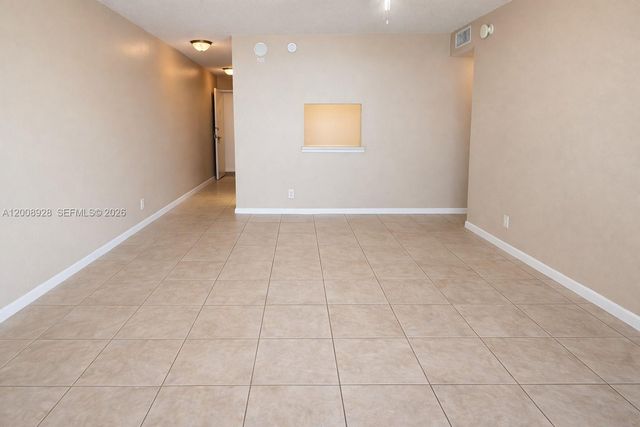 470 Executive Center Drive 2D, West Palm Beach, FL 33401