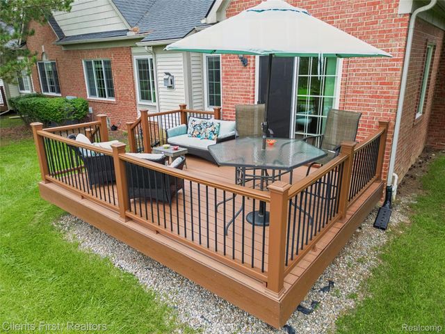 47885 Vistas Circle Drive S 70, Canton Charter Township, MI 48188
