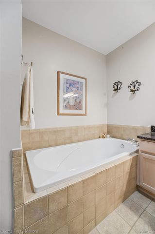 47885 Vistas Circle Drive S 70, Canton Charter Township, MI 48188