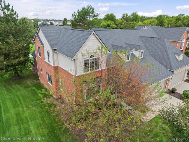 47885 Vistas Circle Drive S 70, Canton Charter Township, MI 48188