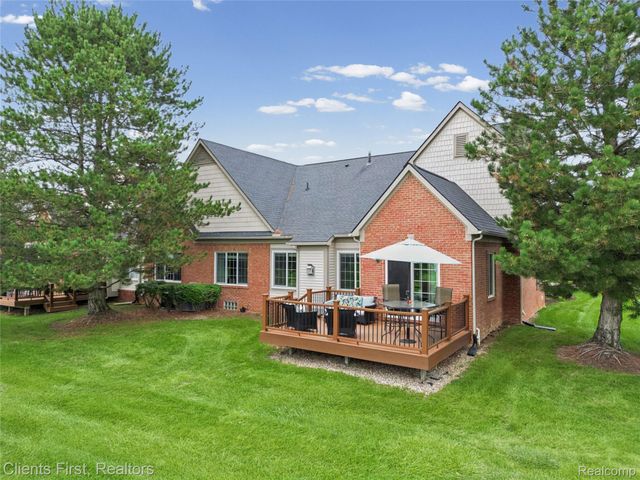 47885 Vistas Circle Drive S 70, Canton Charter Township, MI 48188