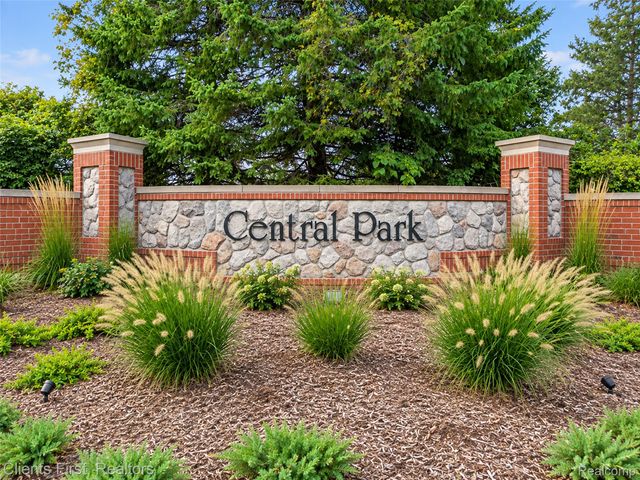 47885 Vistas Circle Drive S 70, Canton Charter Township, MI 48188