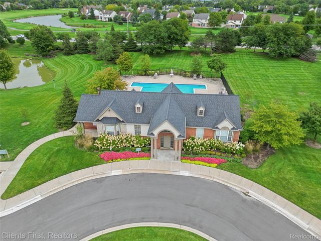 47885 Vistas Circle Drive S 70, Canton Charter Township, MI 48188