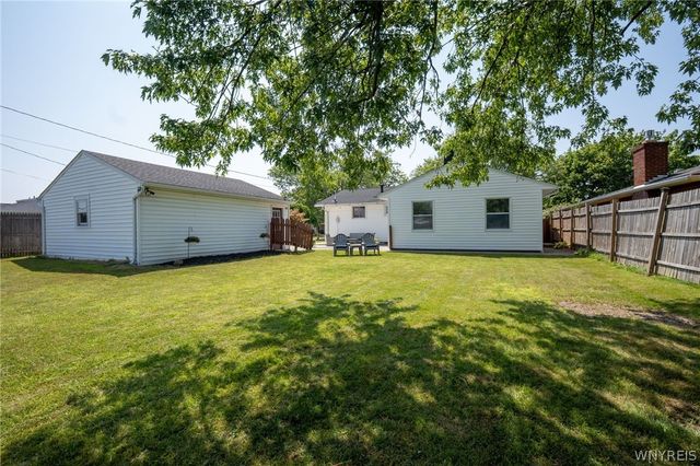63 Queens Drive, West Seneca, NY 14224
