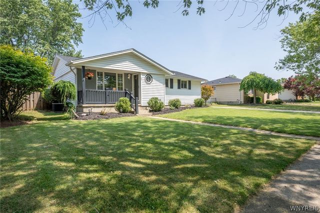 63 Queens Drive, West Seneca, NY 14224