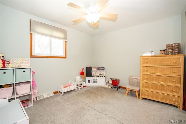 63 Queens Drive, West Seneca, NY 14224