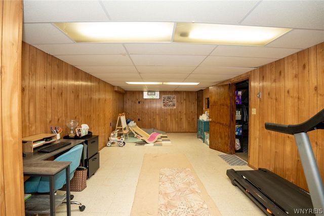 63 Queens Drive, West Seneca, NY 14224