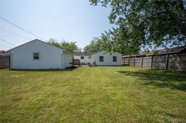 63 Queens Drive, West Seneca, NY 14224