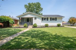 63 Queens Drive, West Seneca, NY 14224