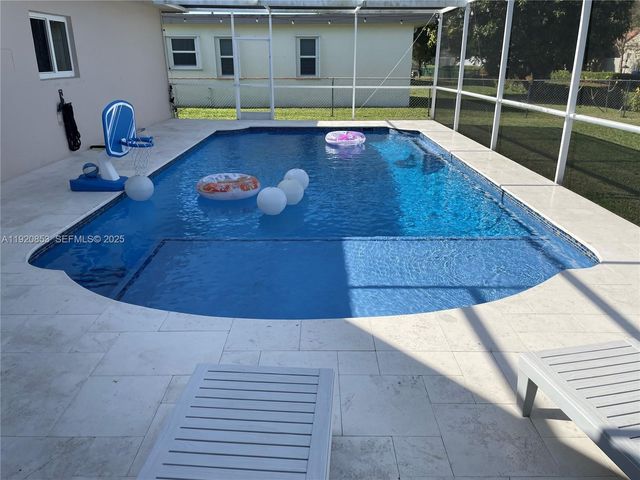 13331 NW 10th St, Sunrise, FL 33323