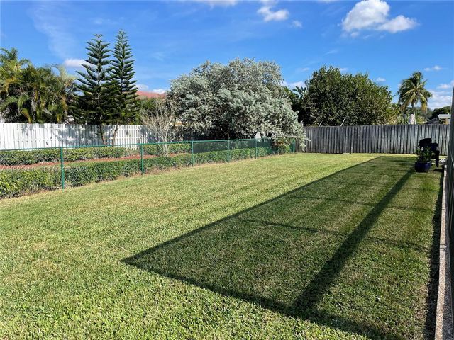 13331 NW 10th St, Sunrise, FL 33323