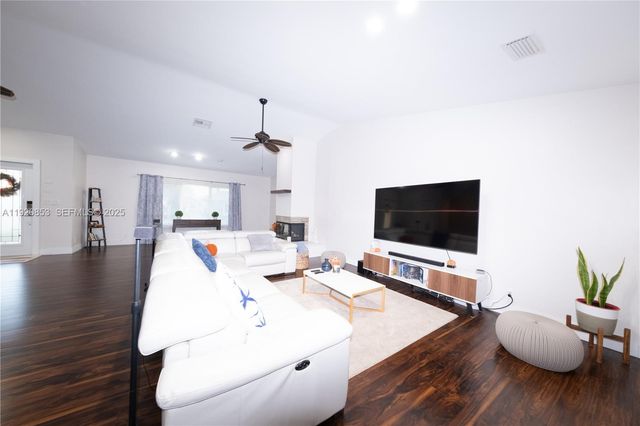 13331 NW 10th St, Sunrise, FL 33323