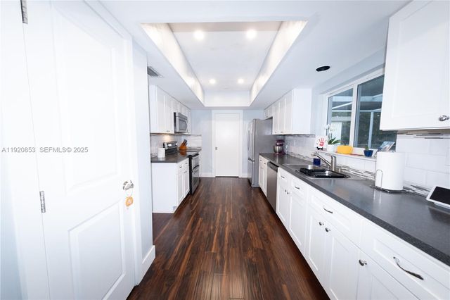 13331 NW 10th St, Sunrise, FL 33323