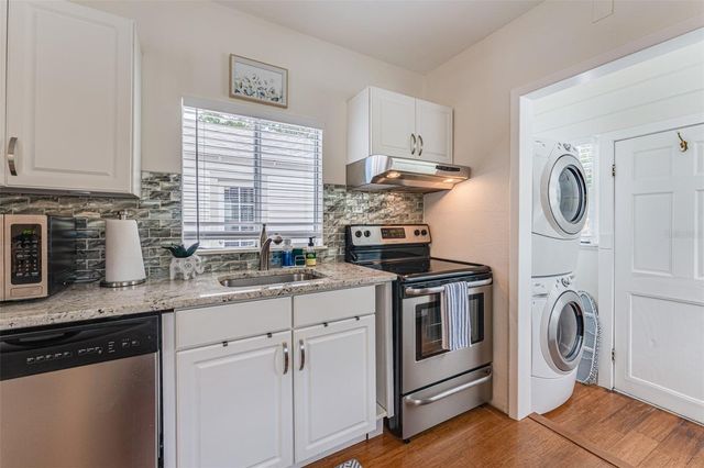 2180 7TH AVENUE N, St Petersburg, FL 33713