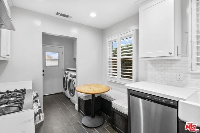 18148 Hartland Street, Reseda, CA 91335