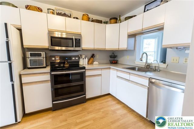 323 Surrey Place, Macungie Boro, PA 18062