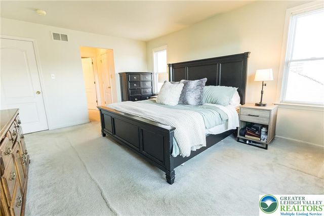323 Surrey Place, Macungie Boro, PA 18062
