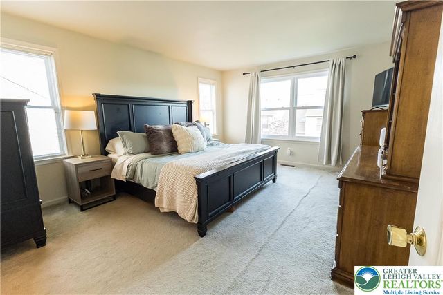 323 Surrey Place, Macungie Boro, PA 18062
