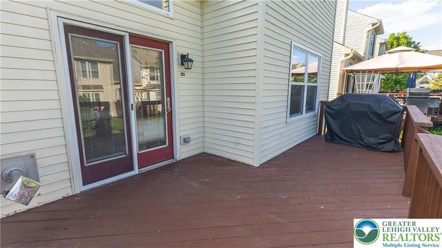323 Surrey Place, Macungie Boro, PA 18062
