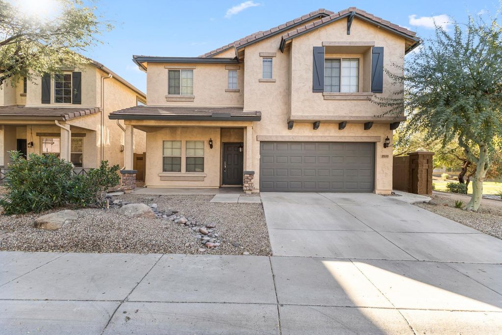 2535 W Lucia Drive, Phoenix, AZ 85085
