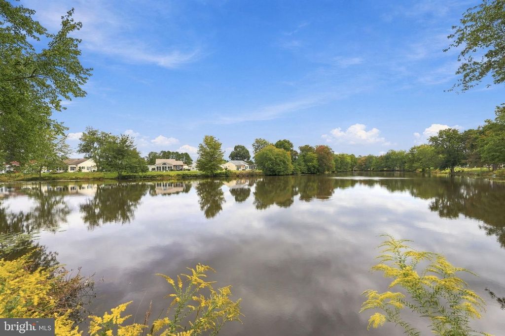 21 CHESTERFIELD CT, SOUTHAMPTON, NJ 08088 — photo 2