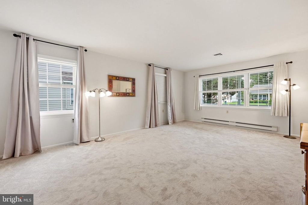 21 CHESTERFIELD CT, SOUTHAMPTON, NJ 08088 — photo 5