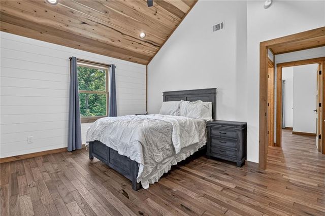279 Shallow Water Trail, Talking Rock, GA 30175