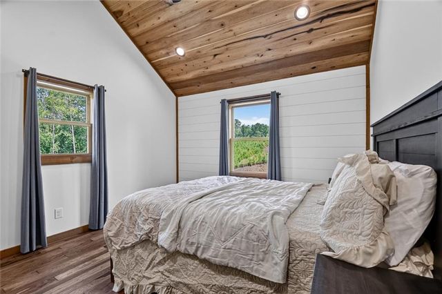 279 Shallow Water Trail, Talking Rock, GA 30175