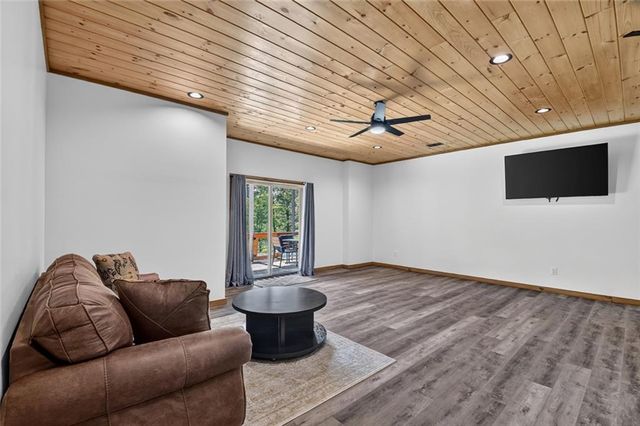279 Shallow Water Trail, Talking Rock, GA 30175