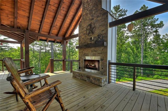 279 Shallow Water Trail, Talking Rock, GA 30175