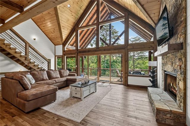 279 Shallow Water Trail, Talking Rock, GA 30175